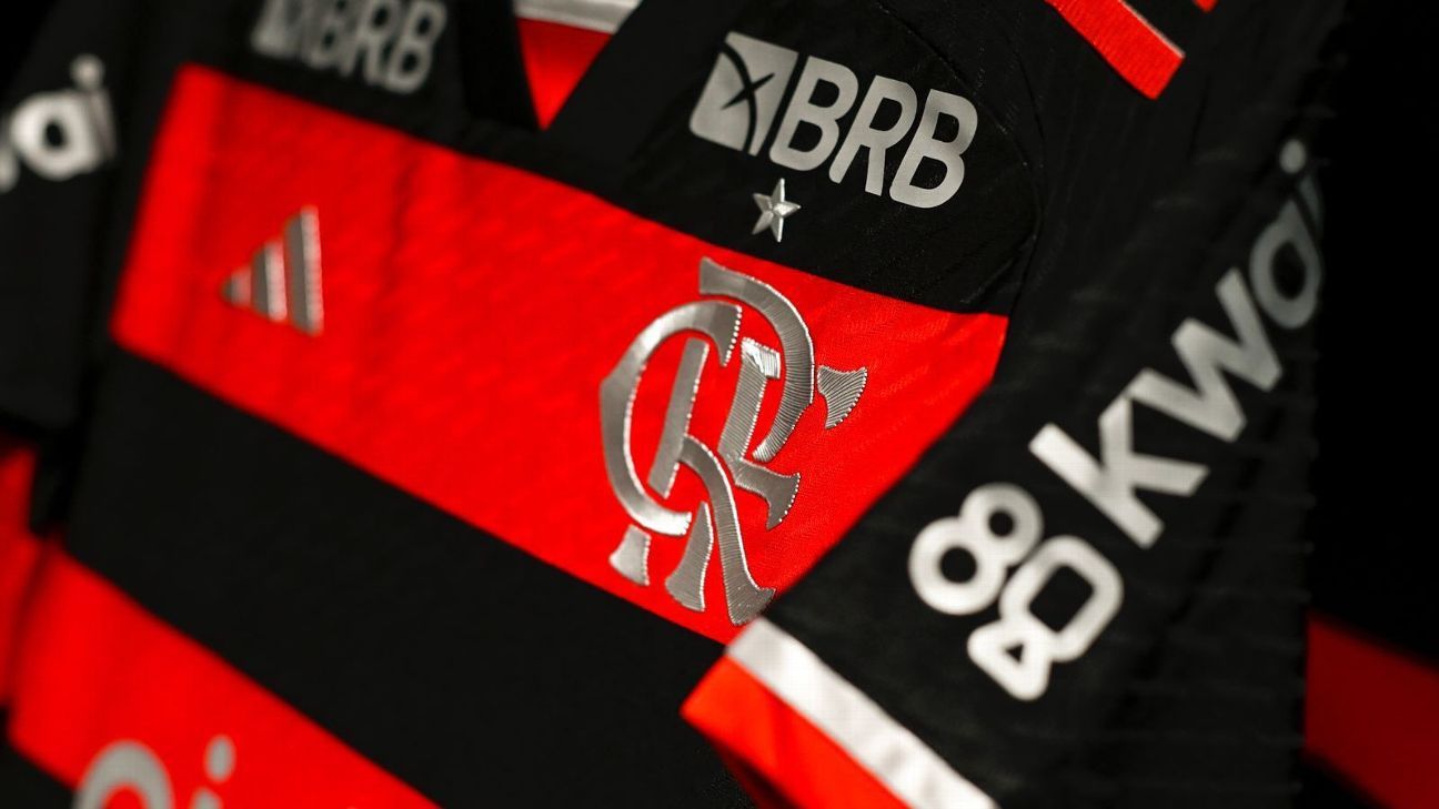 Flamengo negocia transferência de Werton para o Leixões por R$ 5,8 milhões.