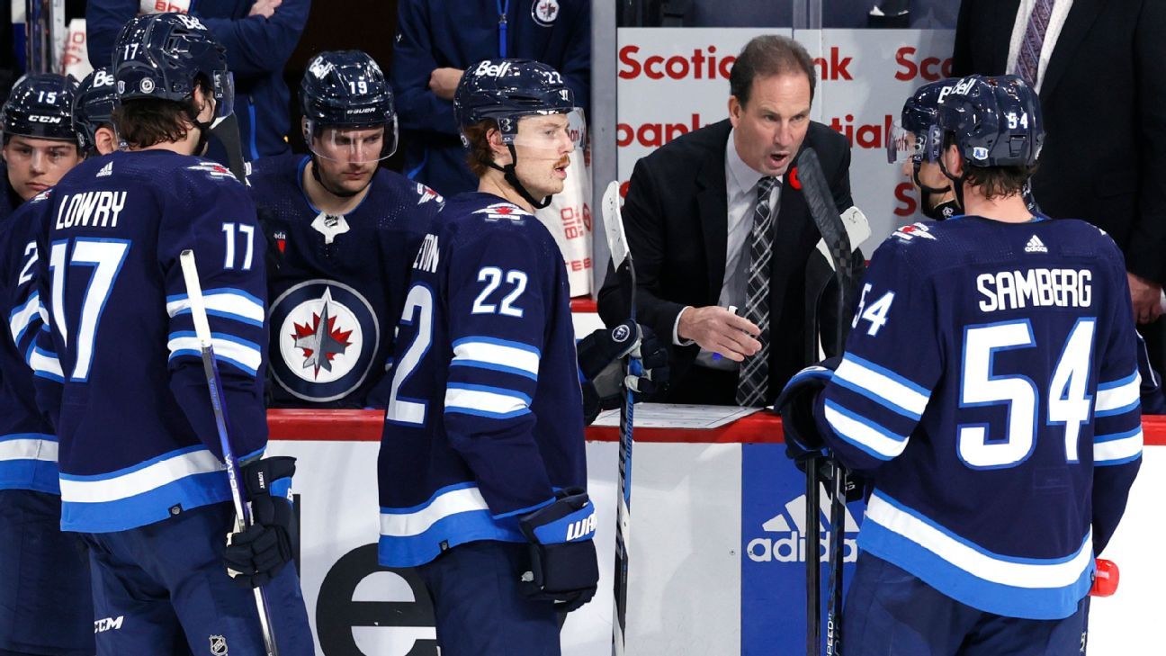 The Jets promote Scott Arnell to replace Rick Bowness as coach