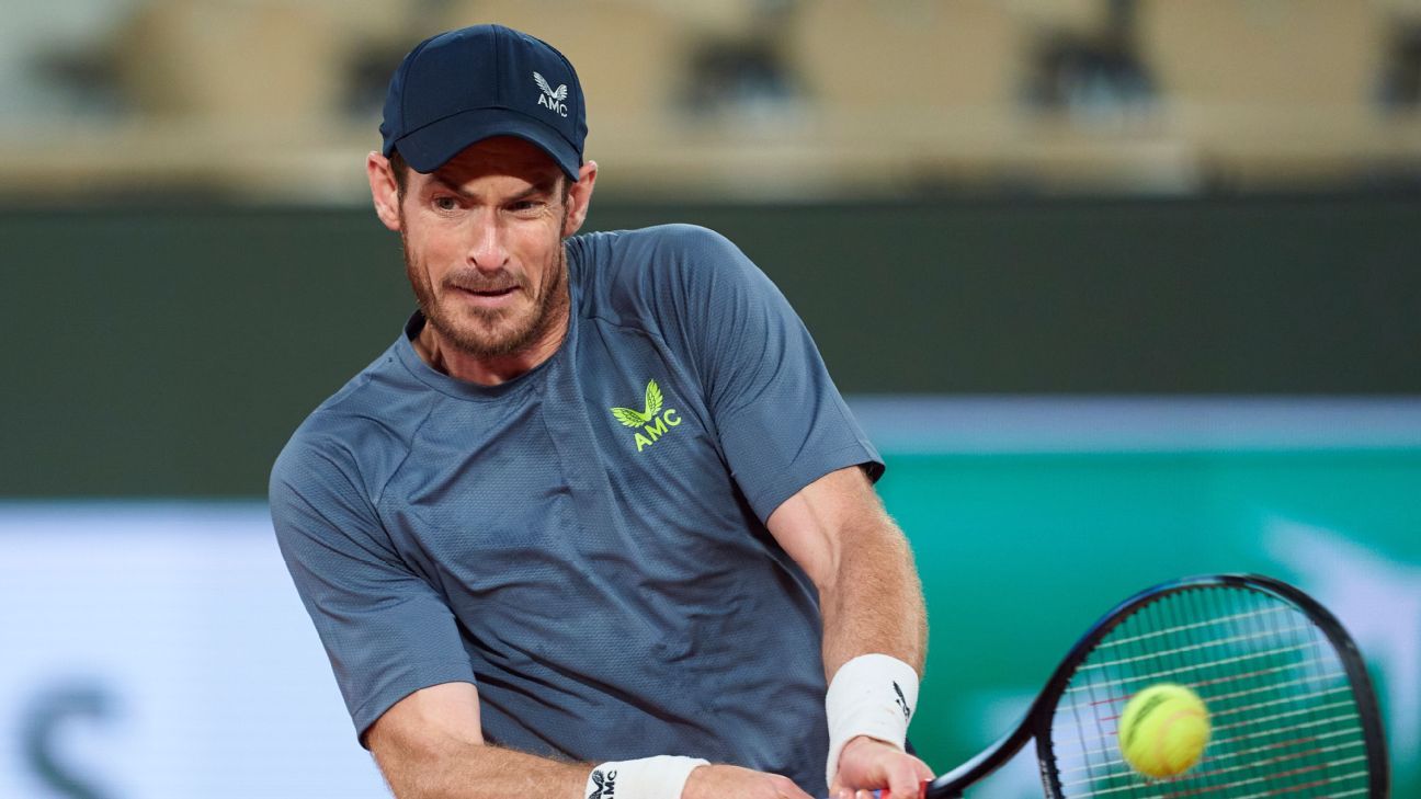 Andy Murray subit une élimination au premier tour face à Stan Wawrinka à Roland-Garros
