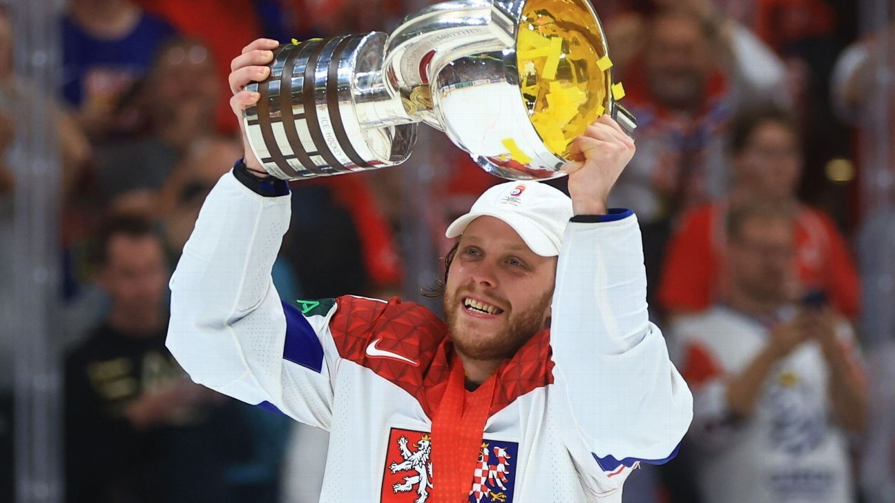 Czechia’s David Pastrnak leads team to victory in world championship on home ice