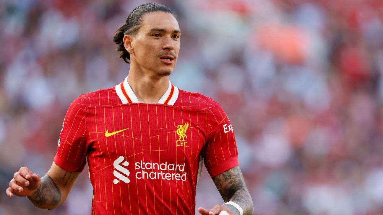 Darwin Núñez pode trocar Flamengo pelo Liverpool, revela promessa a influencer.