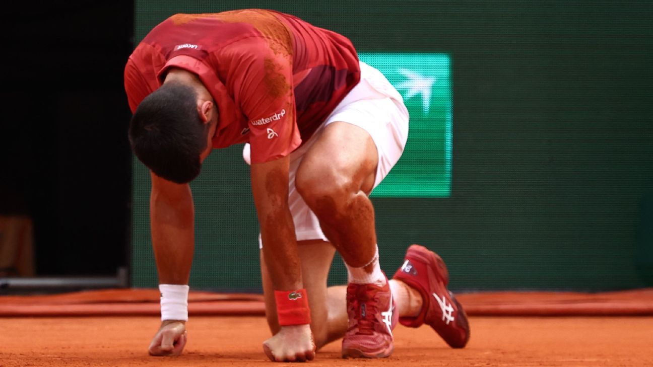 Djokovic detalha lesão e critica quadra de Roland Garros