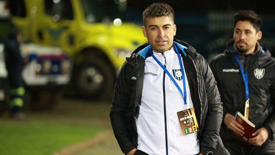 Francisco Troncoso, entraîneur de Huachipato : “L’équipe a tout donné dans un match très complexe”