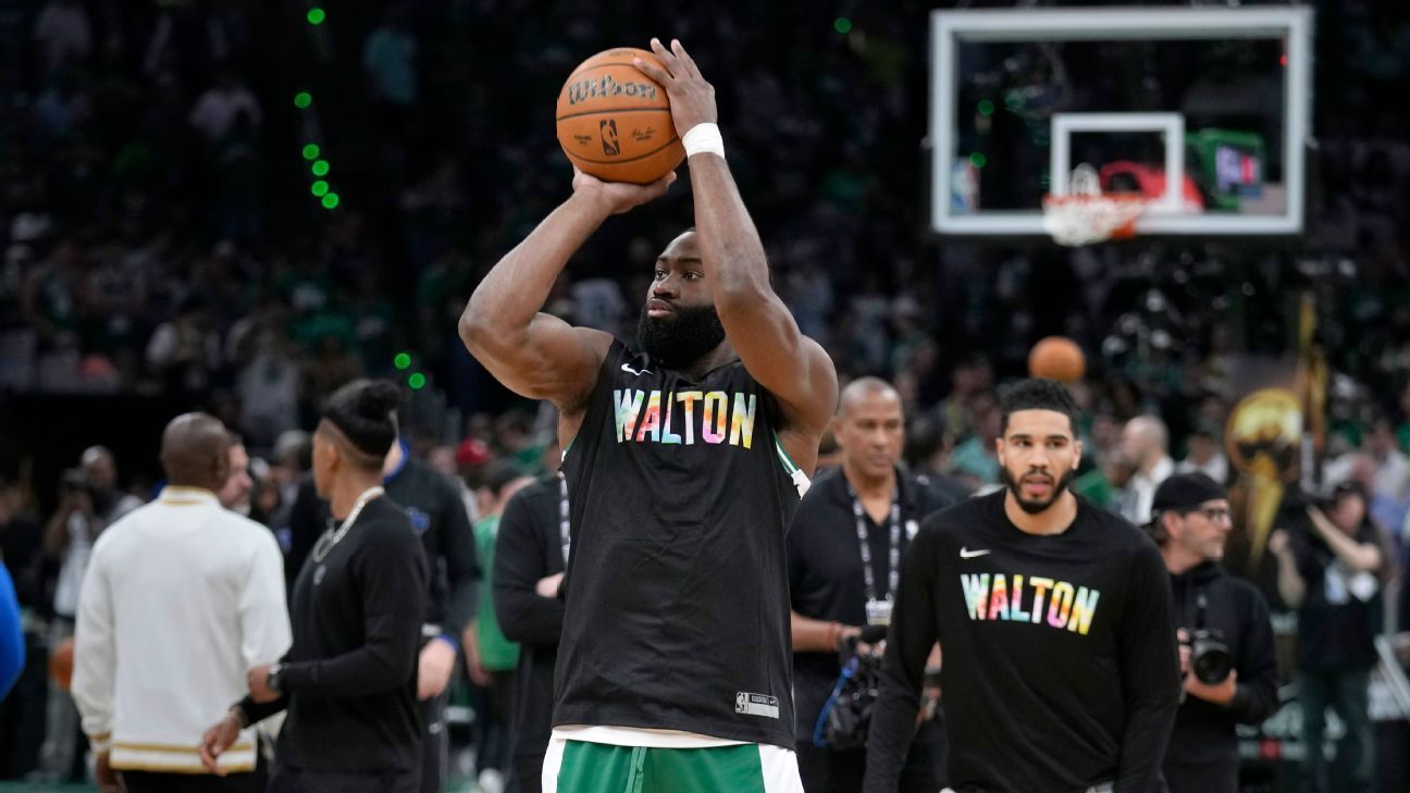 Celtics memberikan penghormatan kepada Bill Walton sebelum Game 1 Final NBA