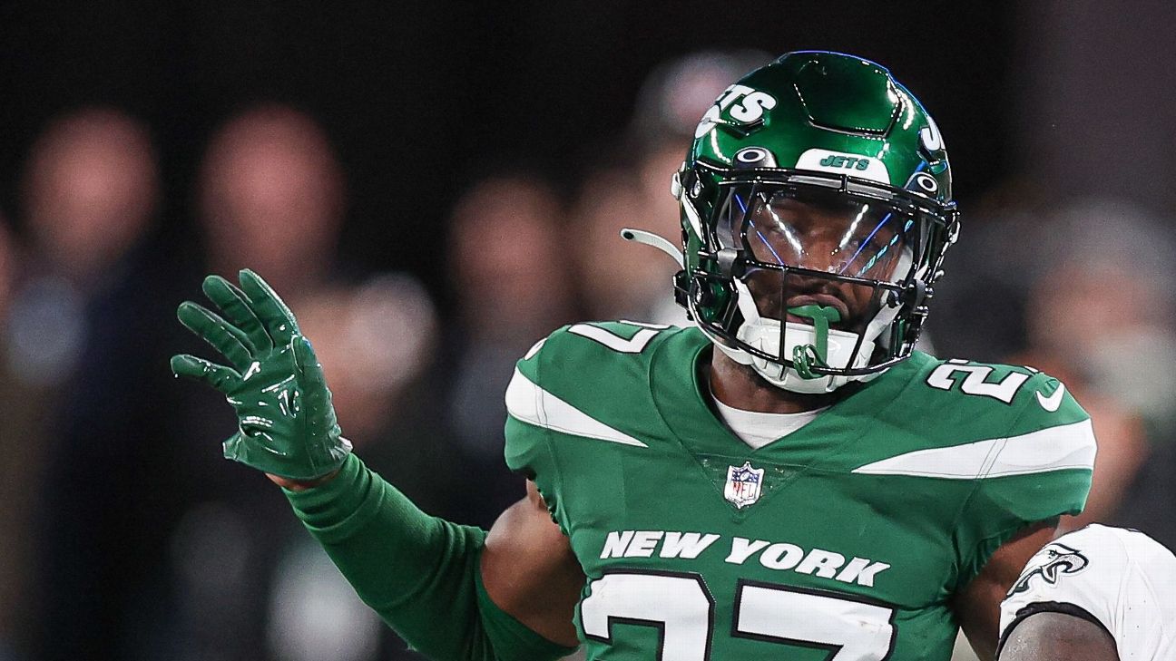 Jets cut CB Hayes following arrest for marijuana