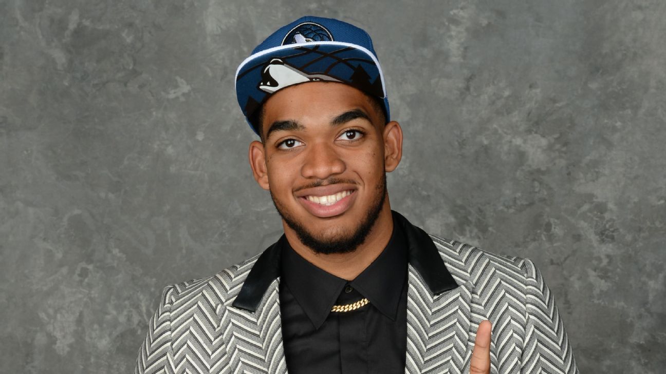 Карл-Энтони Таунс на драфте НБА 2015