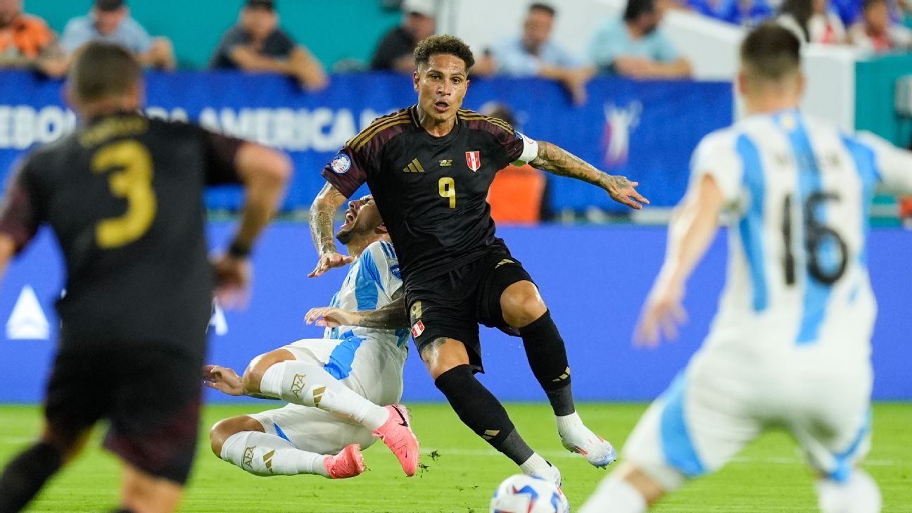 Paolo Guerrero y un récord agridulce tras la eliminación de Perú en la ...