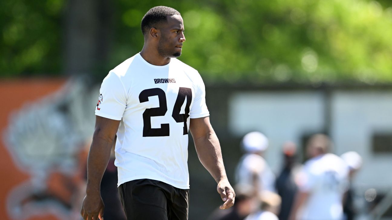 Nick Chubb de Brown dice que la rodilla se siente bien después de regresar al entrenamiento