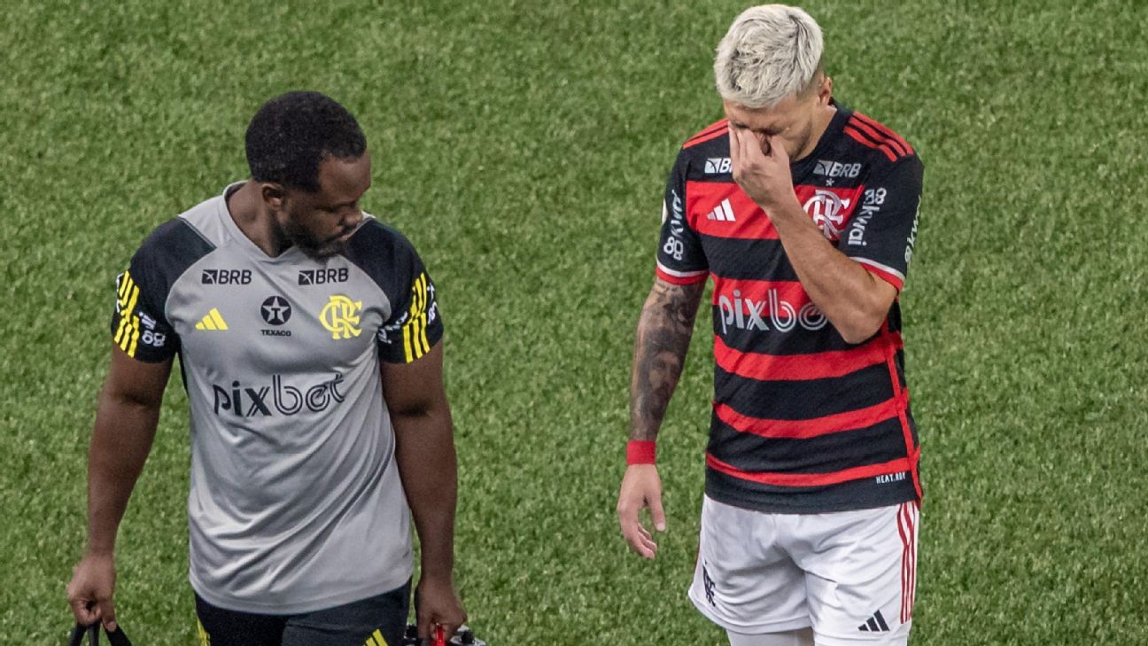 Arrascaeta se lesiona e preocupa Flamengo para próximos jogos da Libertadores.