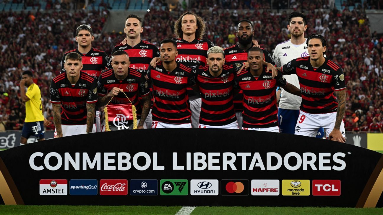 Flamengo recebe premiação com vaga nas quartas de final da Libertadores