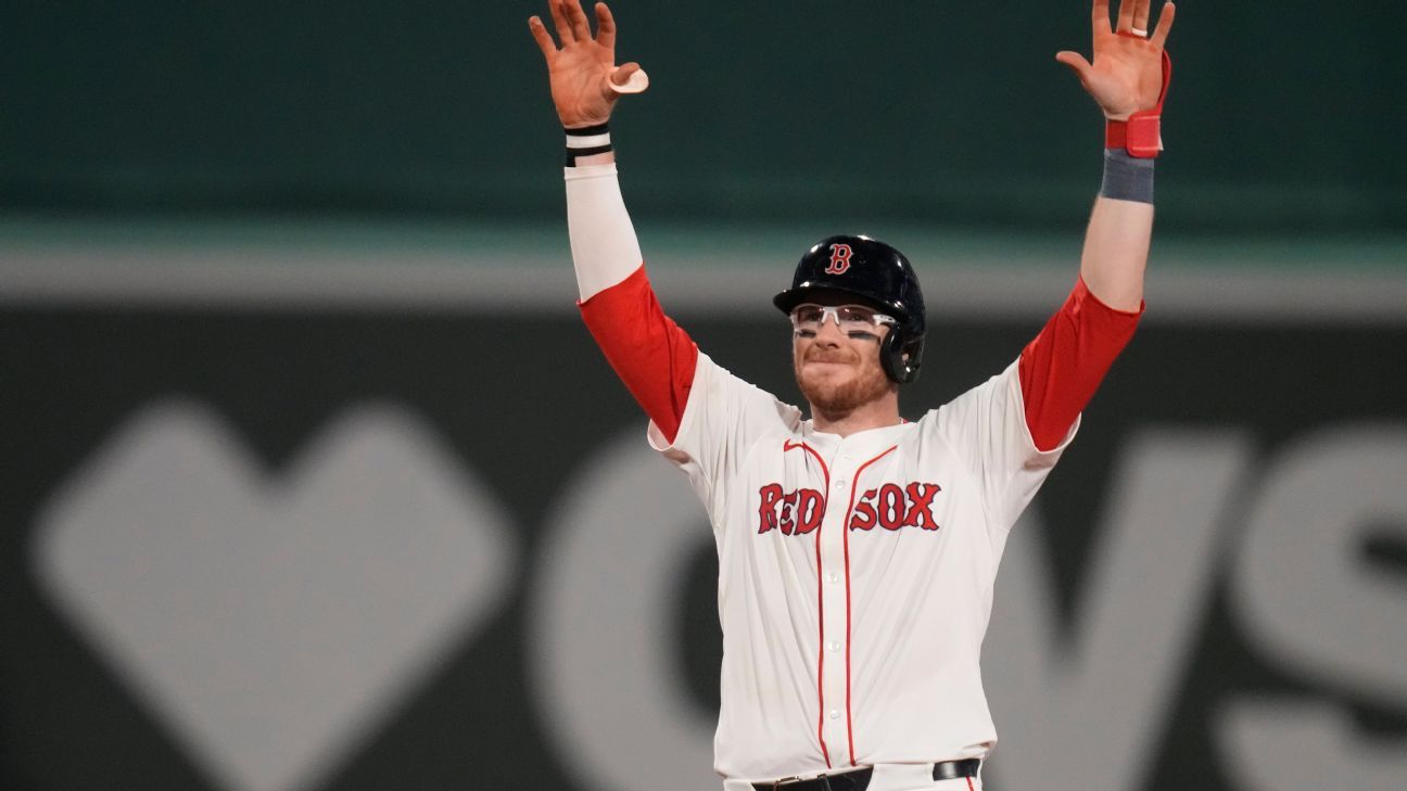 Danny Jansen plays in the same game for the Blue Jays and the Red Sox