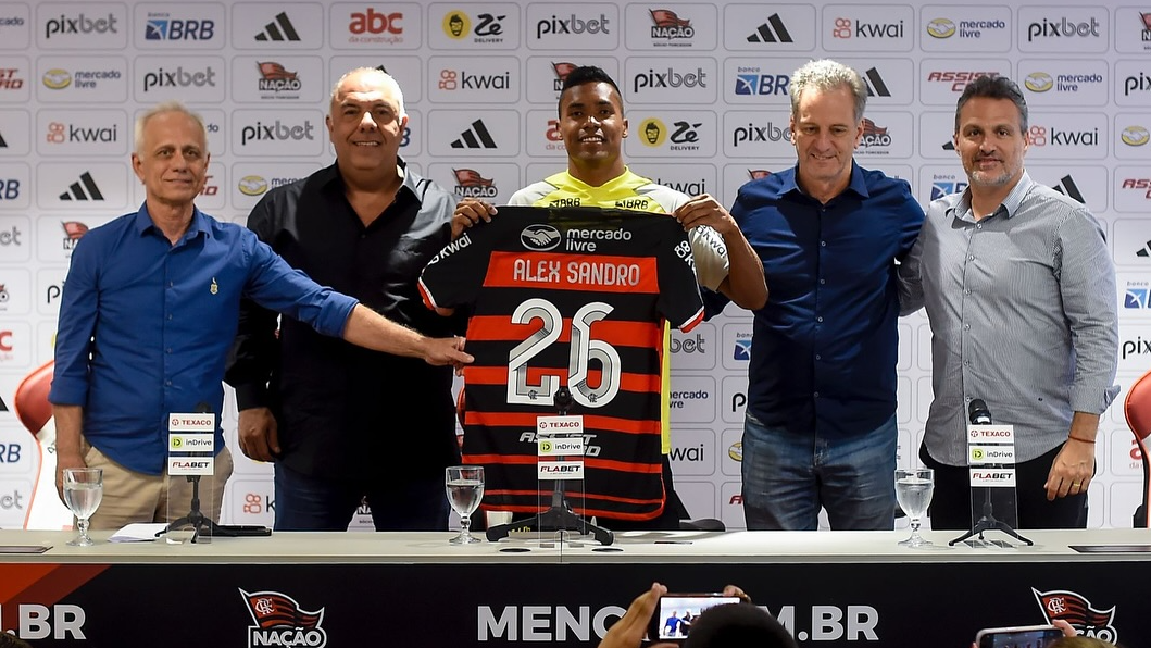 Alex Sandro explica motivo de escolha pelo Flamengo e revela sonho alcançável