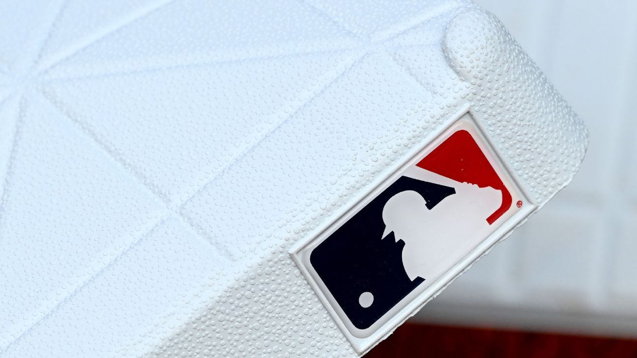 Read more about the article MLBPA sues DraftKings FanDuel over NIL use – ESPN