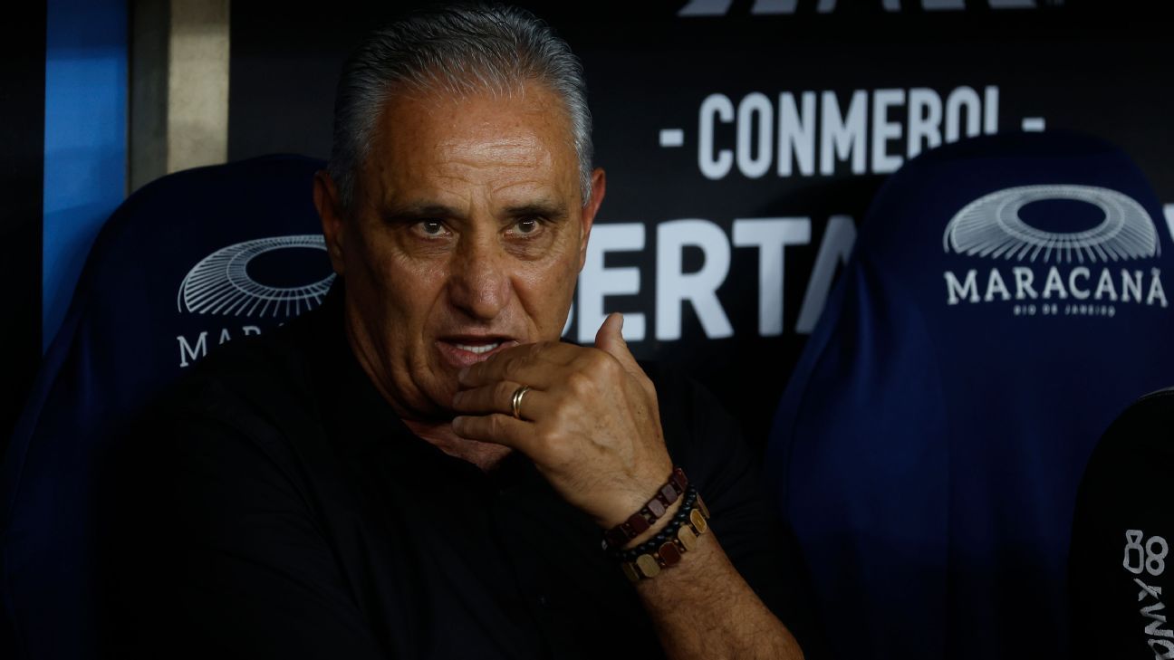 Pressão enfrentada por Tite antes de chegar ao Flamengo e treinar arquirrival.
