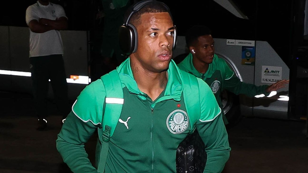 Grêmio negocia contratação do lateral Caio Paulista por empréstimo do Palmeiras.