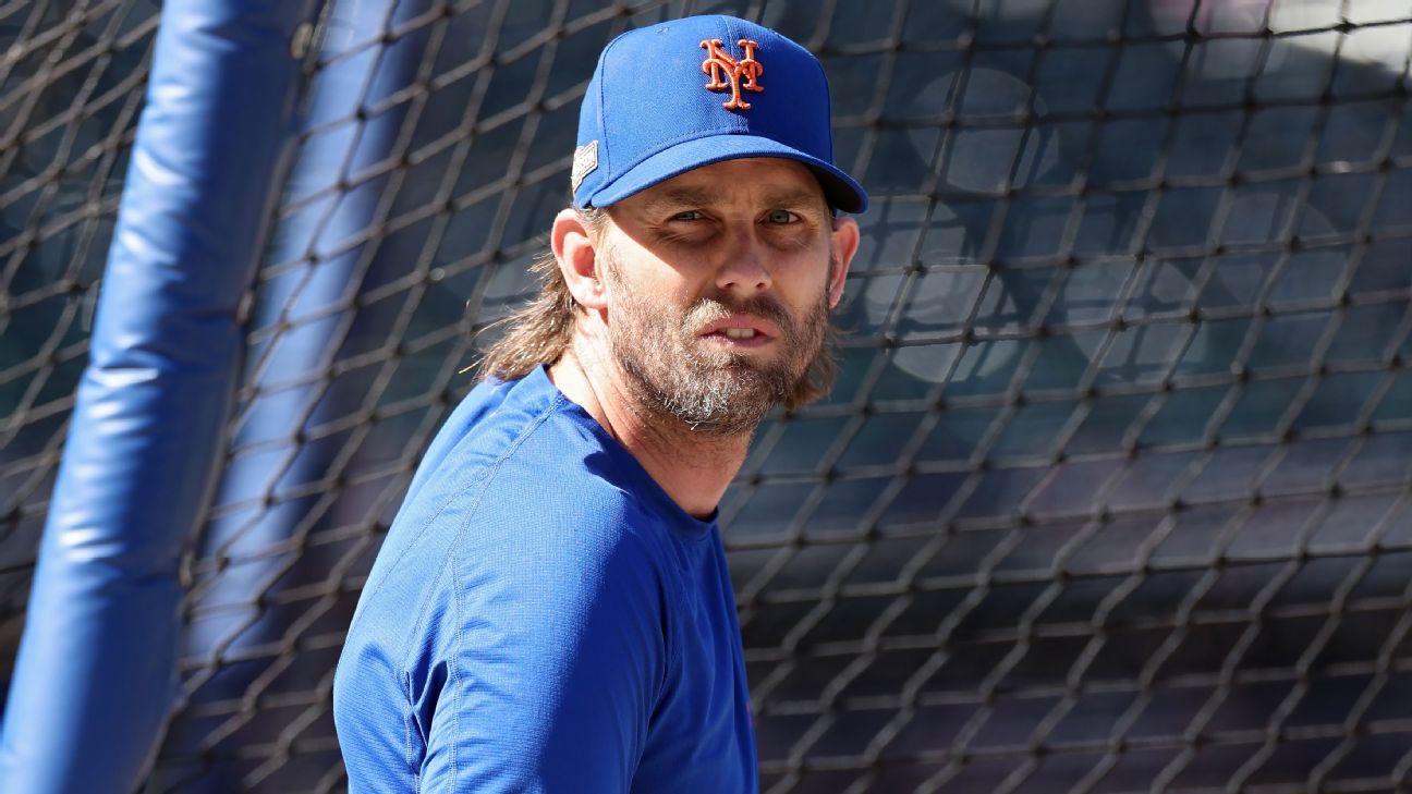 Mets shut down McNeil with minor oblique strain