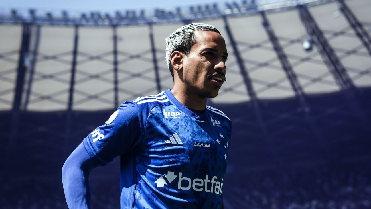 Palmeiras negocia com Matheus Pereira após se aproximar de contratar Paulinho
