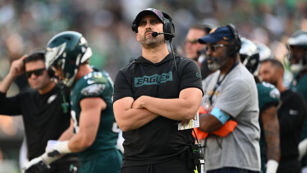 Eagles coach Sirianni is unhappy with boos in win over Browns