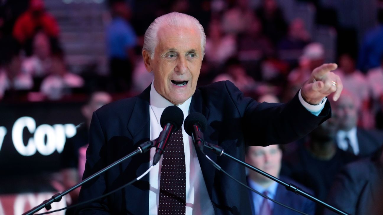 El Heat dedica su cancha local al querido Pat Riley