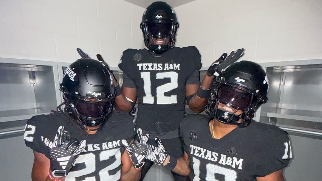 Texas A&M’s all-black threads lead the Week 9 college football jerseys