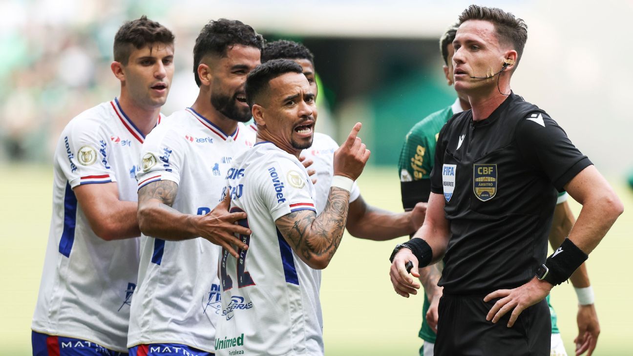 CEO do Fortaleza critica arbitragem após jogo contra Palmeiras: 