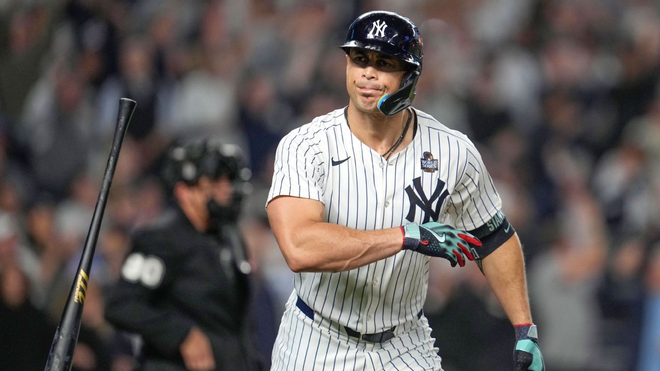 Yankees' Stanton (elbows) uncertain for opener