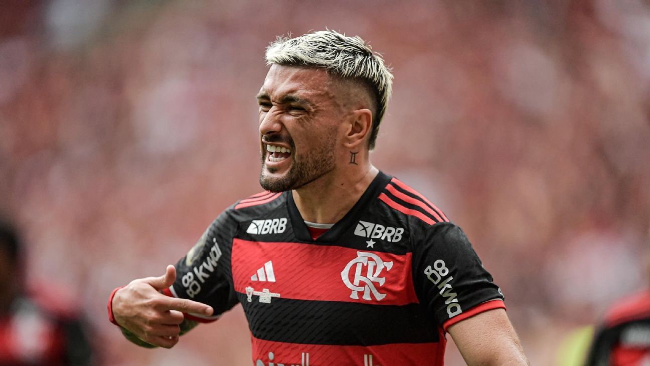 Flamengo Brilha, Mas Alerta Vermelho! Arrascaeta Joga no Sacrifício e Pode Passar por Cirurgia!