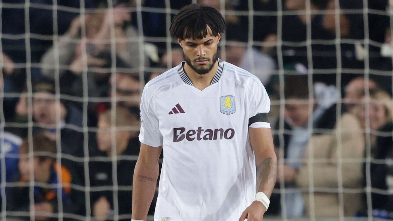 Villa rue bizarre handball 'mistake' in 1st UCL loss