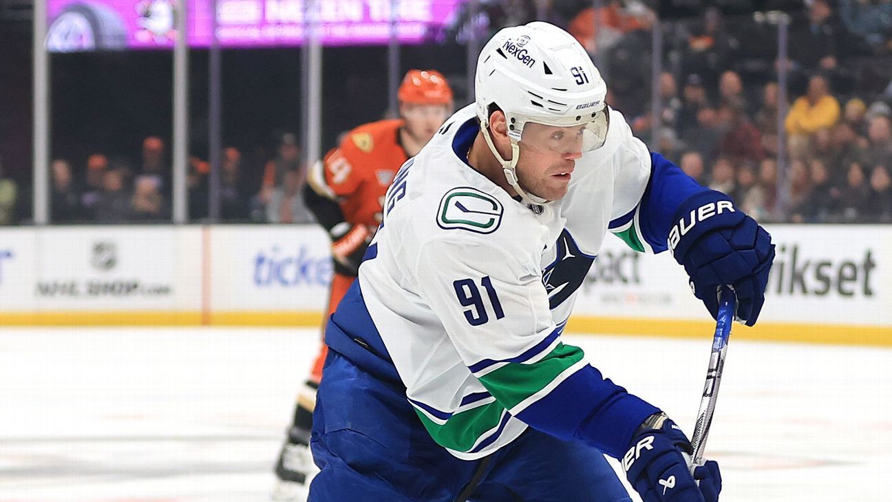 Kraken reacquire Sprong in trade with Canucks