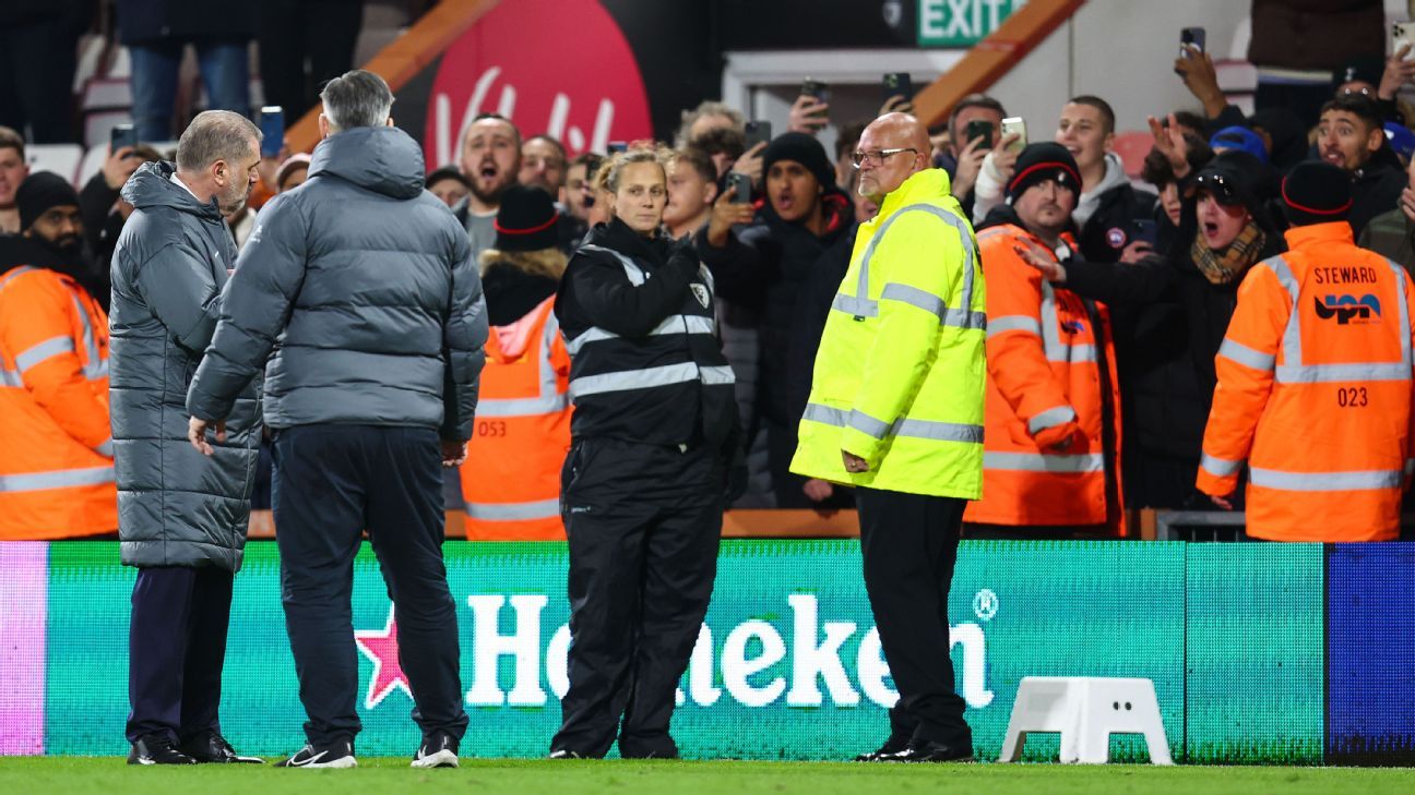 Spurs' Postecoglou confronts angry fans after loss