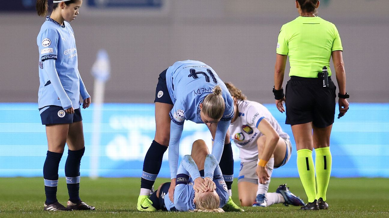 Man City's Alex Greenwood stretchered off with knee injury