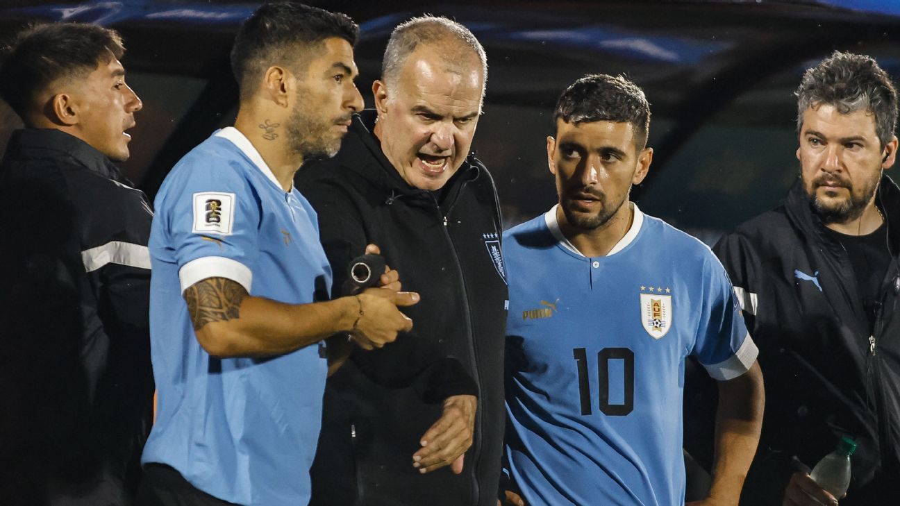 Arrascaeta fala sobre a relação Bielsa x Suárez e defende abordagem do técnico