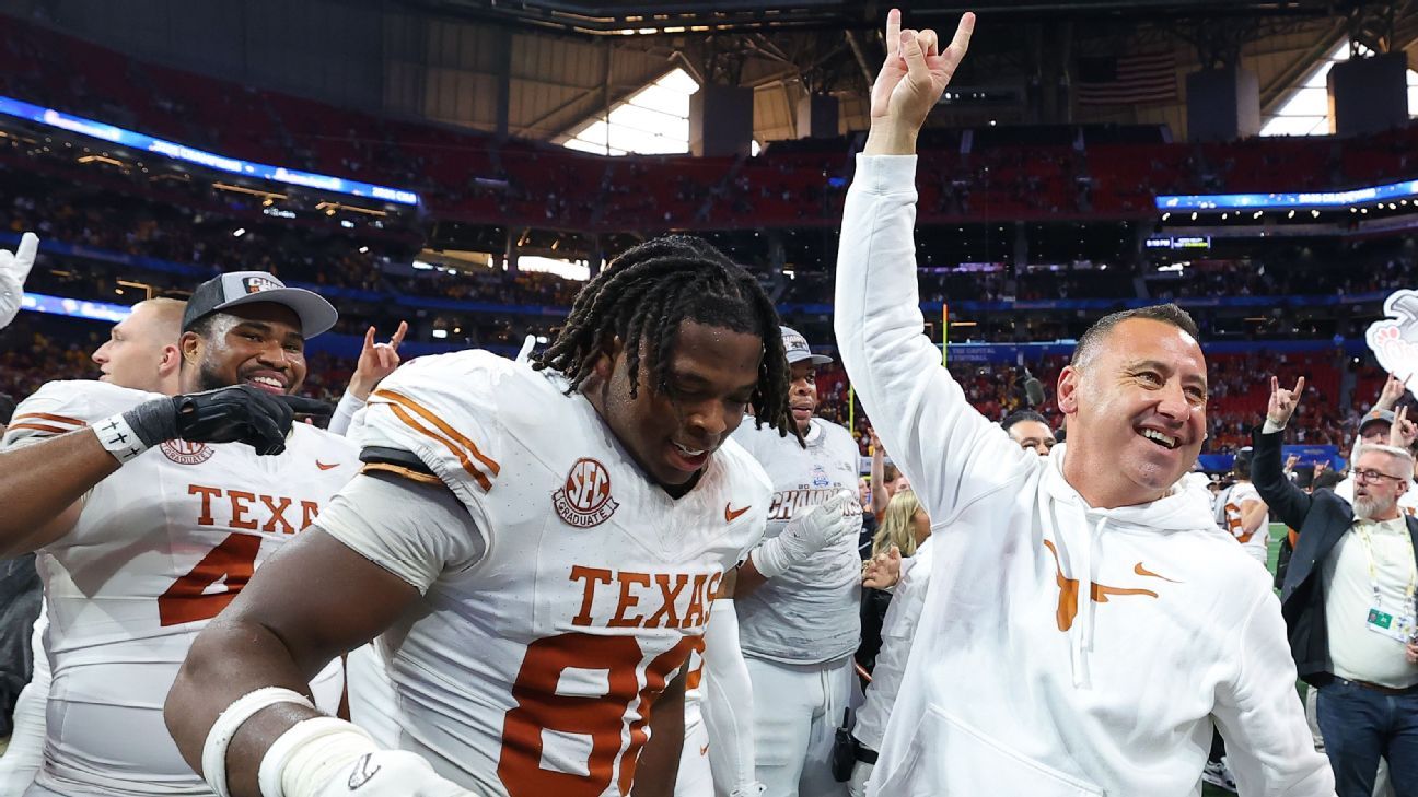 Texas survives, reaches semis after 2OT classic