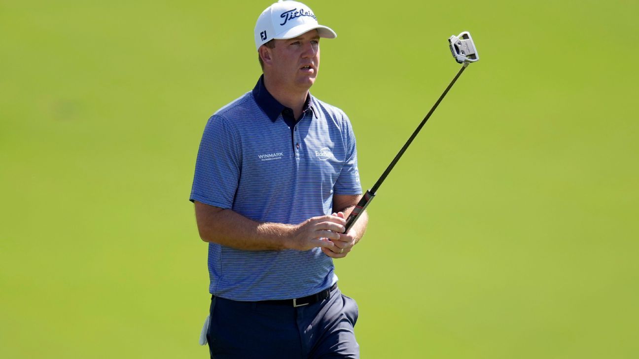 Tom Hoge leads The Sentry after first round of PGA Tour season