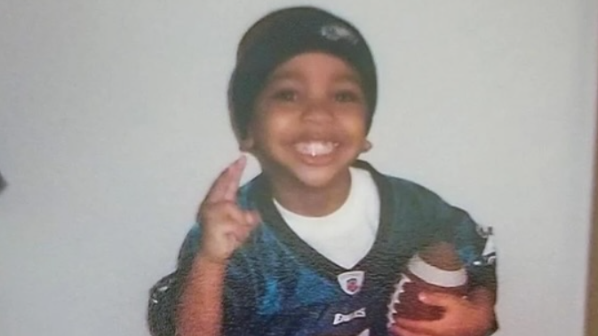 Jayden Daniels rocks Donovan McNabb Eagles jersey in resurfaced childhood photo