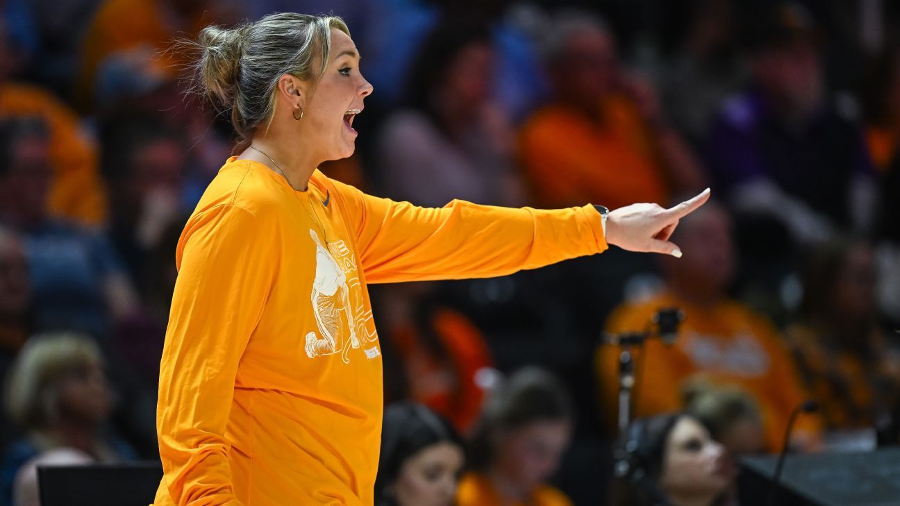 With job potentially on line, Caldwell embraces all-new Lady Vols roster