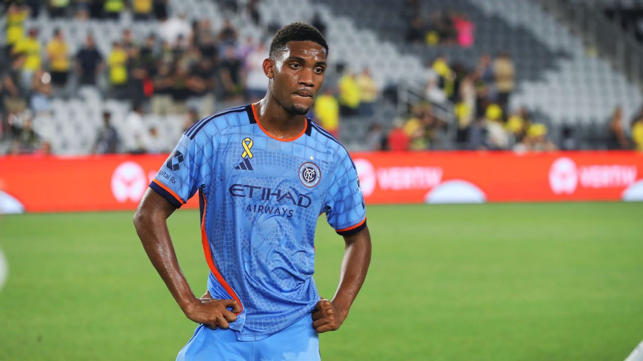 NYCFC's McFarlane signs with Man City academy