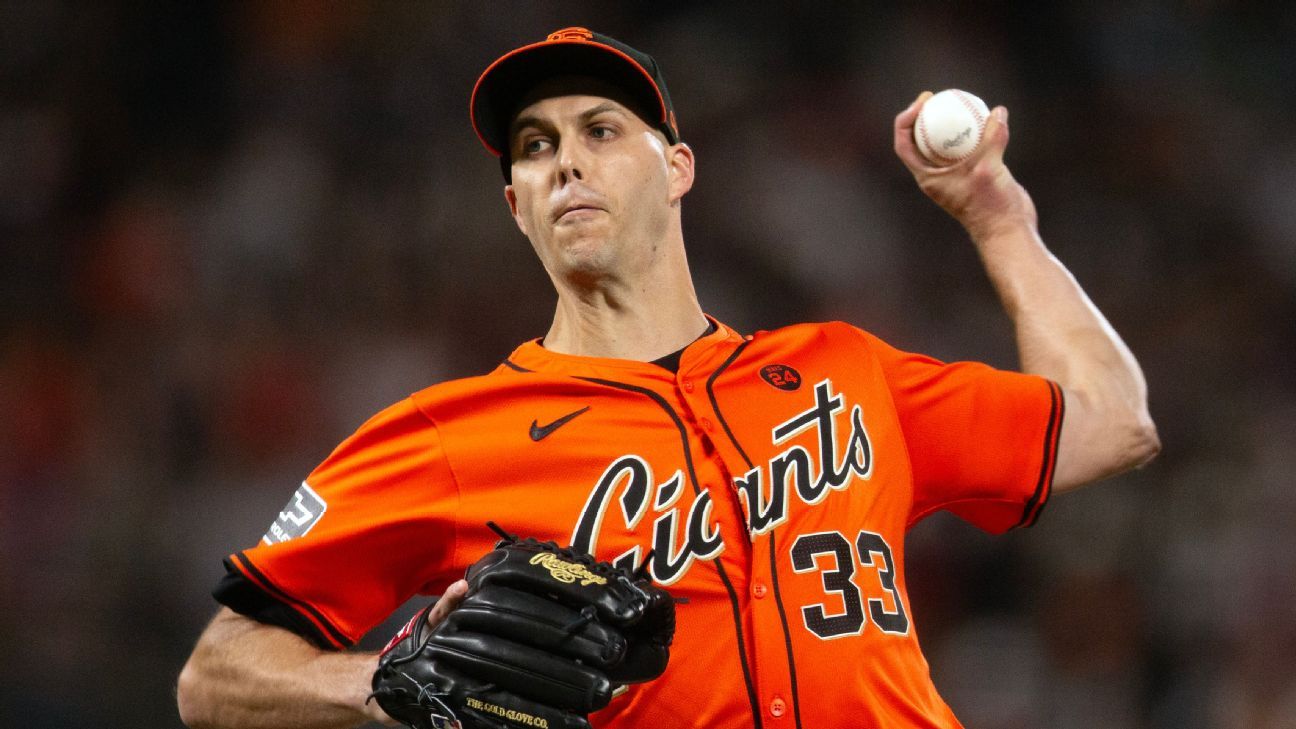 Reds acquire reliever Rogers in trade with Giants