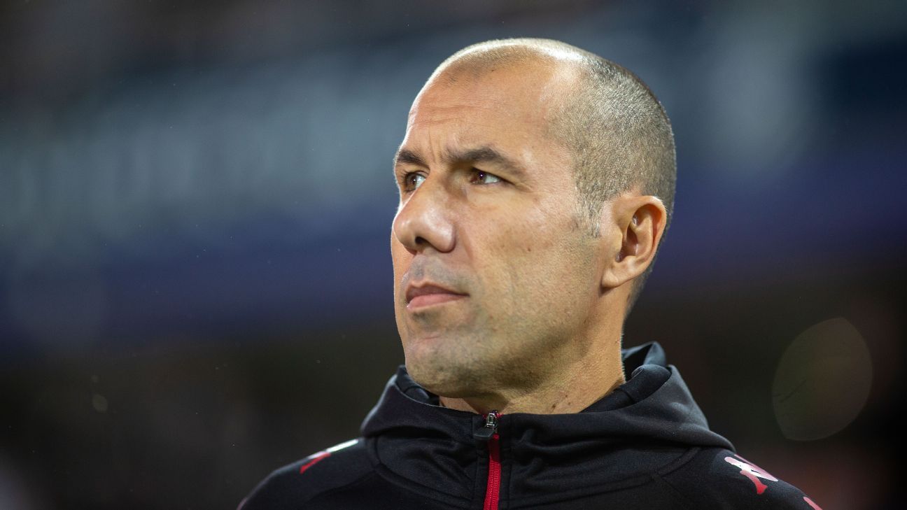 Leonardo Jardim rescinde contrato e acerta com o Cruzeiro após passagem nos Emirados Árabes.