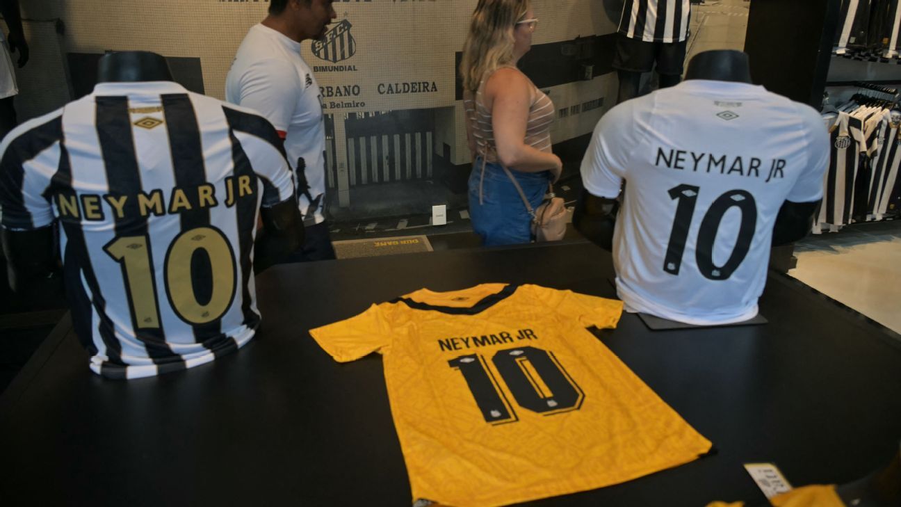 Neymar rejoins Santos, will wear Pelé's No. 10