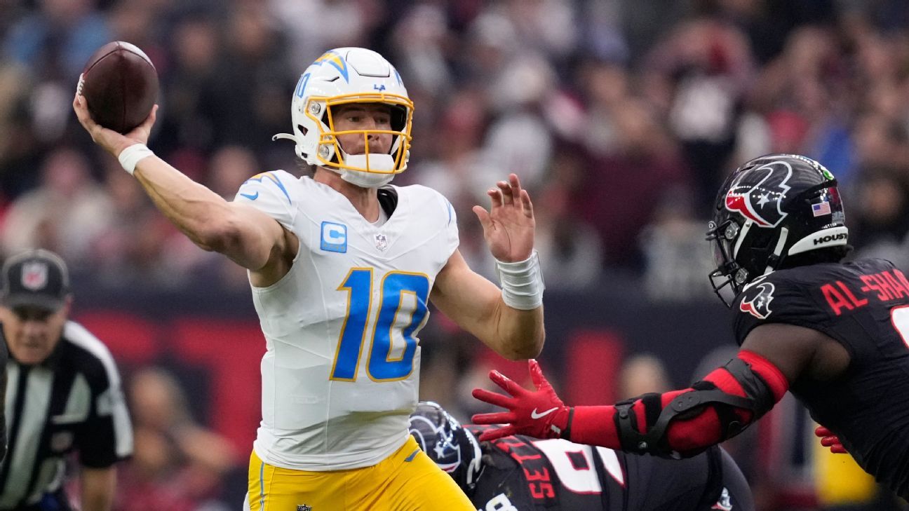 Our guide to every Week 17 NFL game: Matchup previews, predictions and what's at stake