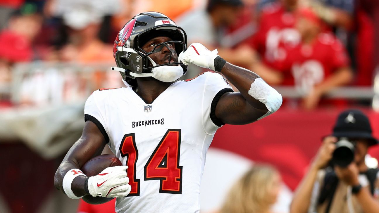 Chris Godwin Re-Signs with Buccaneers on Lucrative 3-Year Contract