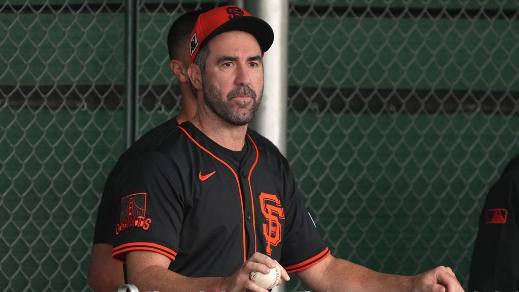 Giants' Verlander pitches 2 innings in spring debut