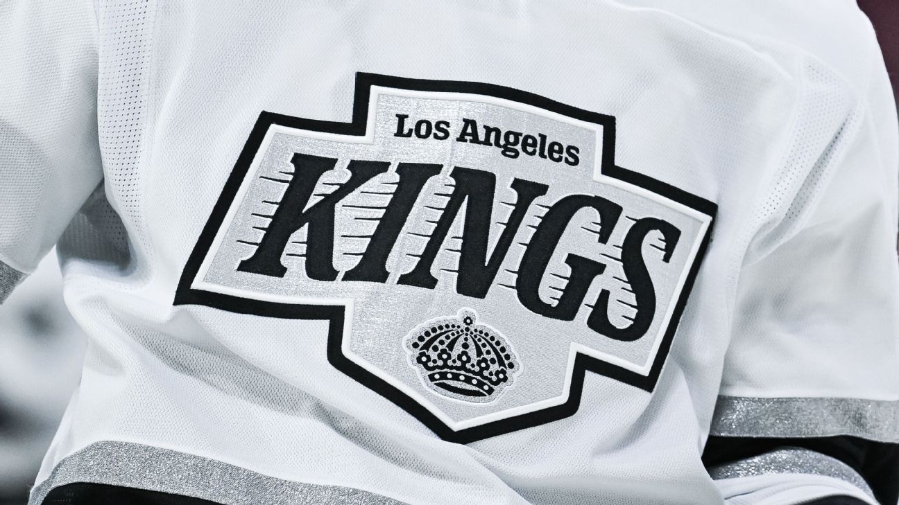 Kings sorry for scarves sold on Armenian Night