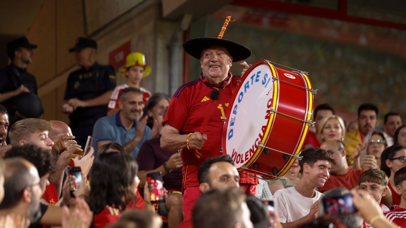 Spain national team superfan Manolo dies at 76