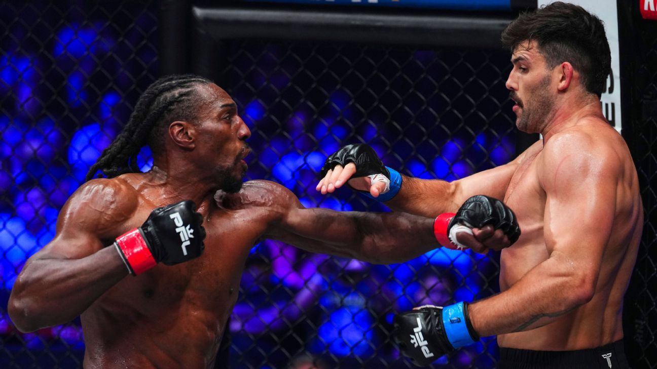 Light heavyweight Davis moves to PFL semifinals