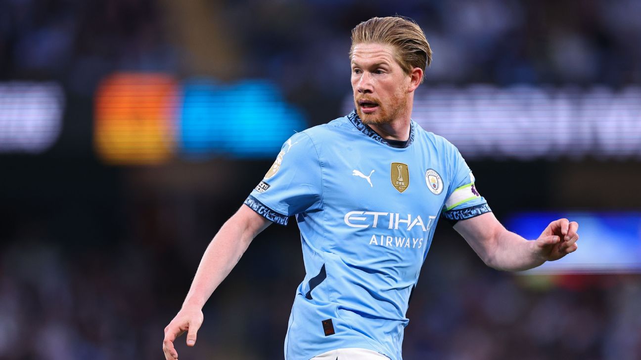 De Bruyne diz que elenco do City está triste pela sua saída e diz: 'Sei que ainda posso jogar aqui'