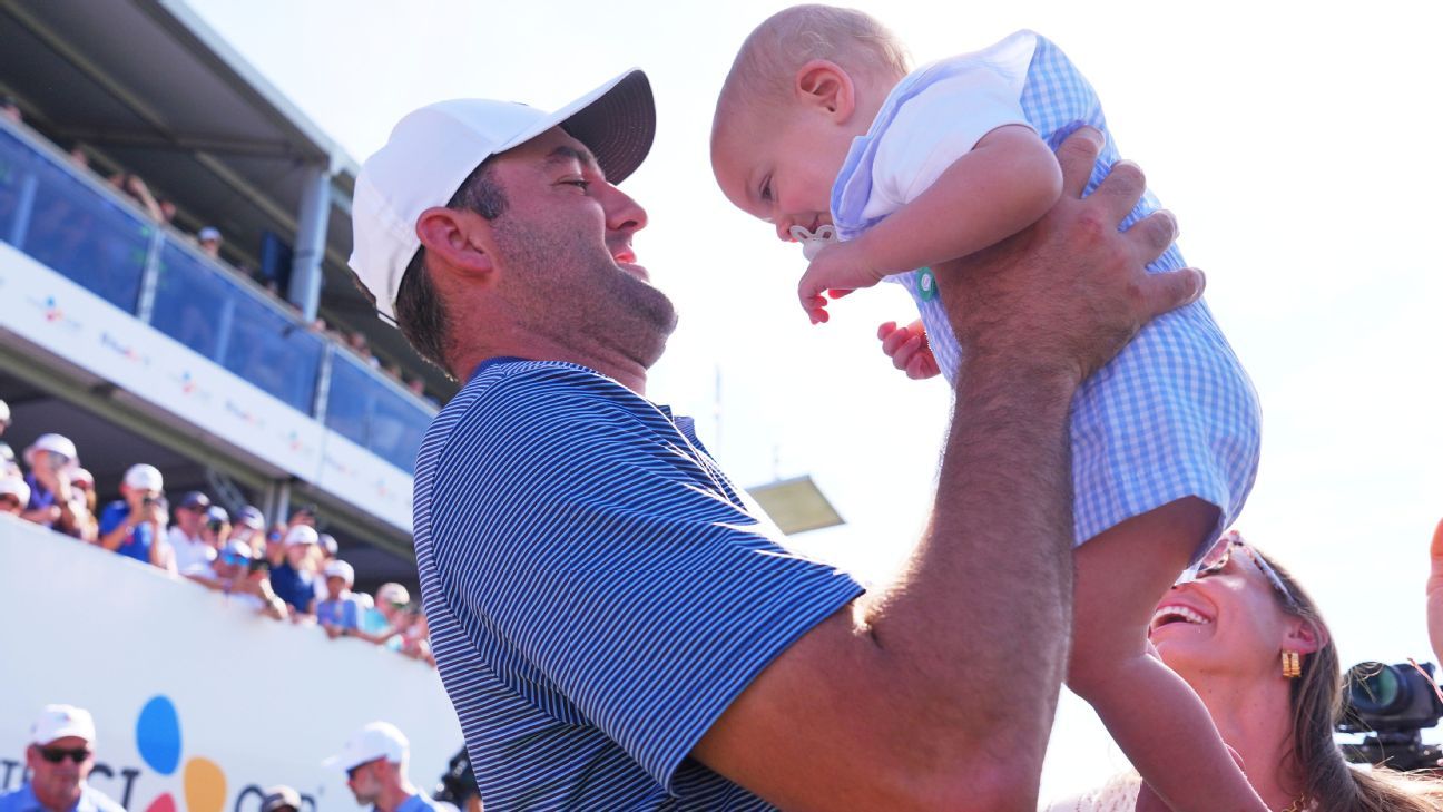 Scottie Scheffler levanta a su hijo, Bennett, después de ganar el CJ Cup Byron Nelson.