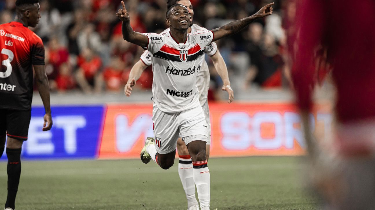 Aos gritos de 'fora todo mundo', Athletico-PR leva goleada do Botafogo-SP e despenca na Série B