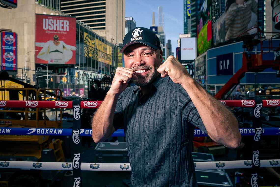 Oscar De La Hoya in Times Square